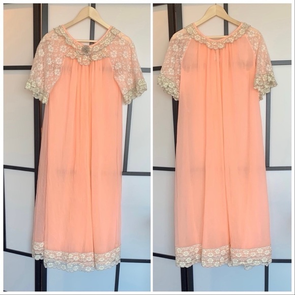 JENELLE OF CALIFORNIA Vintage nylon sheer peignoir nightgown